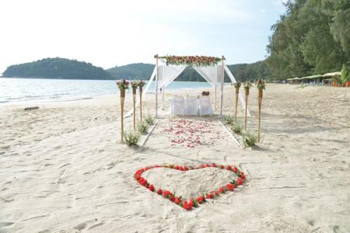 Beach-Wedding-Venue-037